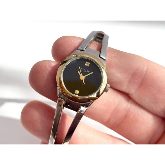 Guess Dual Toned Dual Silver Toned Ladies Vintage Wristwatch - 21mm - WORKS! - Picture 5 of 9